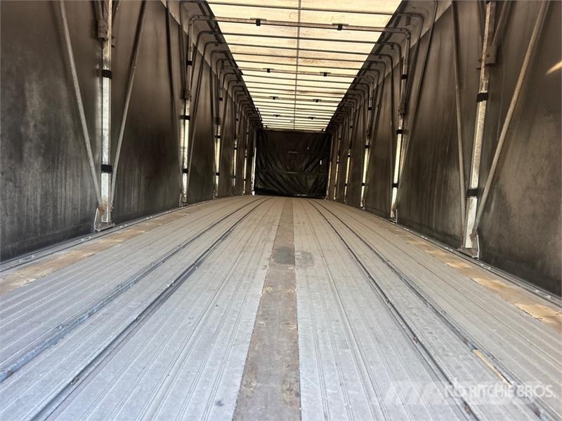 Manac 48 ft T/A Spread Axle Curtain Side Trailer Kapell trailer/semi