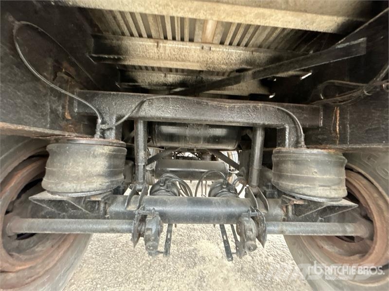 Manac 48 ft T/A Spread Axle Flatbed Trailer مقطوروات مسطحة/مفصلية الجوانب