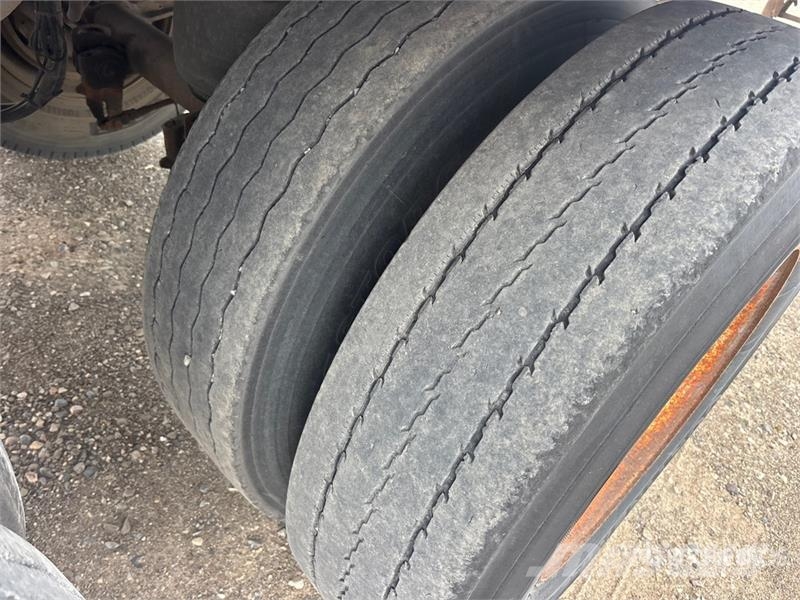 Manac 48 ft T/A Van Trailer Cajas de remolque