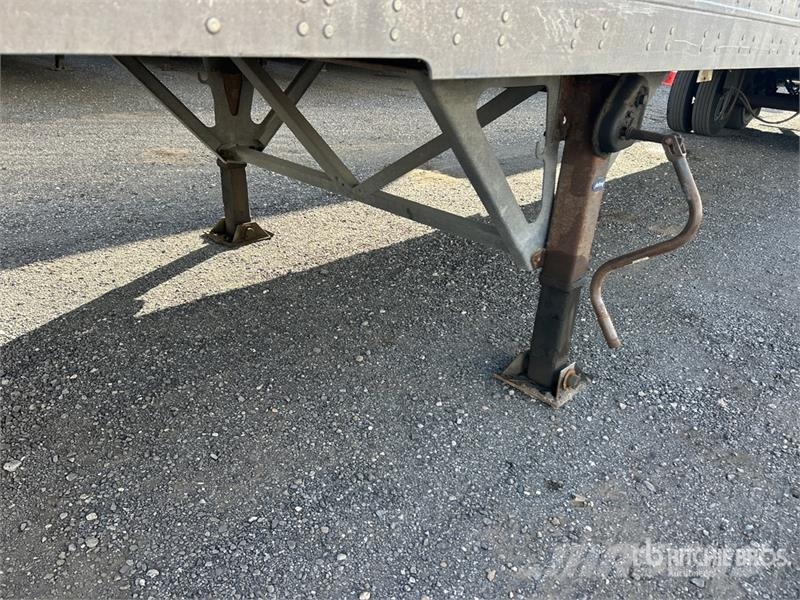 Manac 48 ft x 102 in T/A Van Trailer Skriňové prívesy