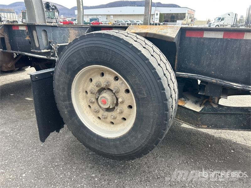 Manac 50 ft Quad/A Log Trailer Madera