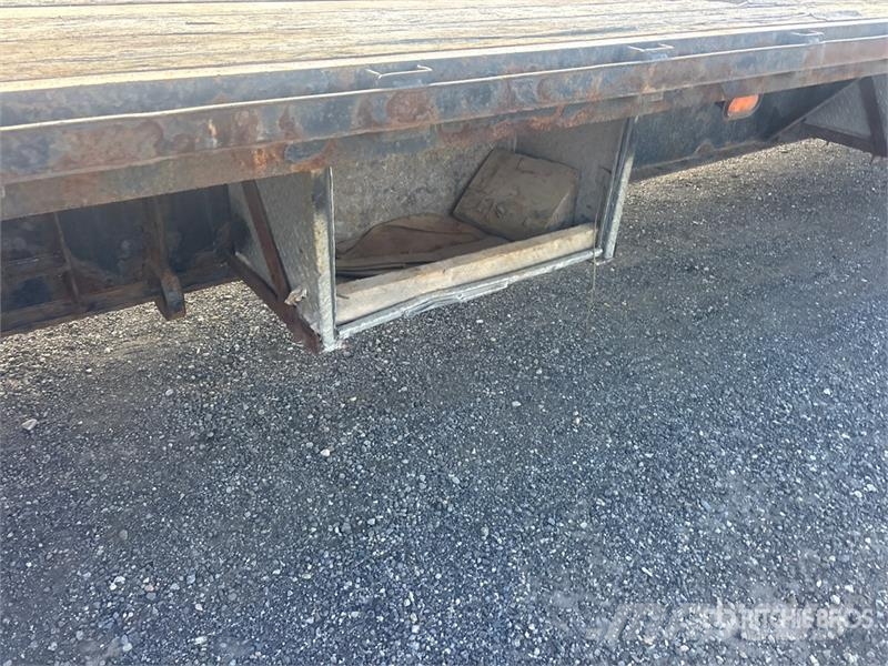 Manac 52 ft Tri/A Extendable Step Deck Trailer Низкорамные прицепы