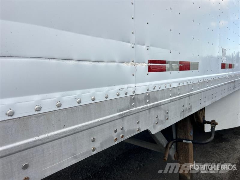 Manac 53 ft x 102 in T/A Heated Van Trailer Skåpsläp