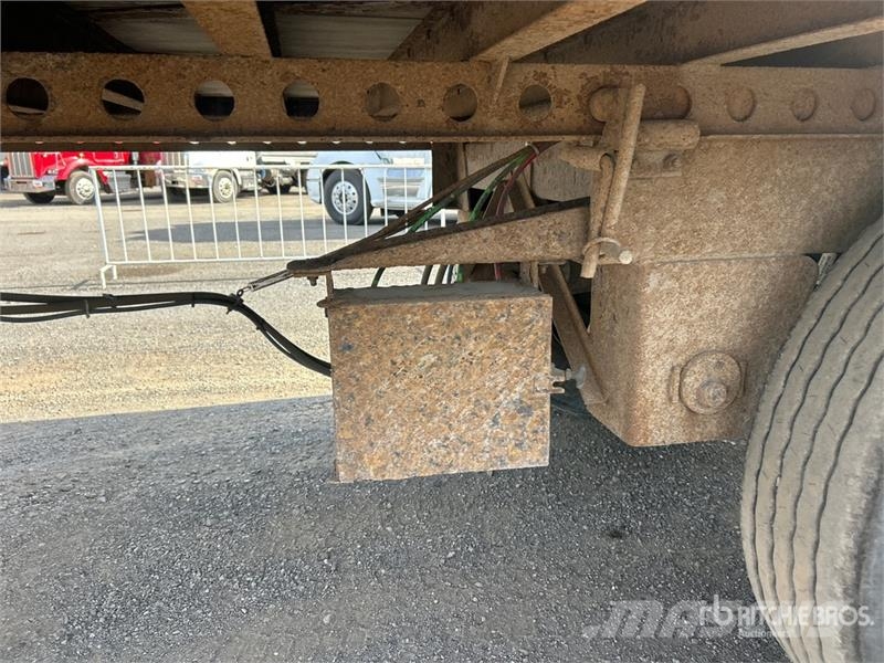 Manac 53 ft x 102 in Tri/A Van Trailer Remorque Fourgon