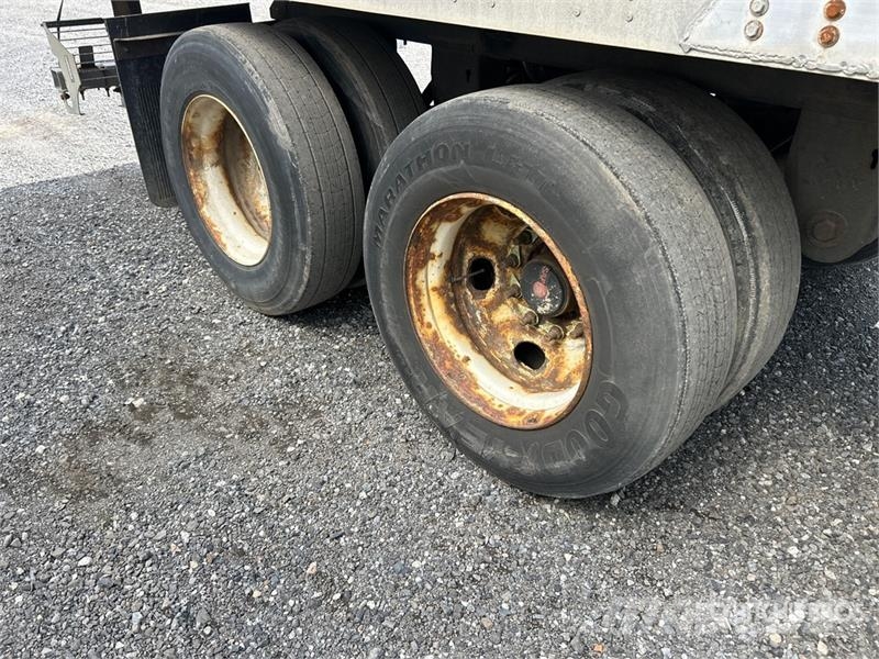 Manac 53 ft x 102 in T/A Van Trailer Cajas de remolque