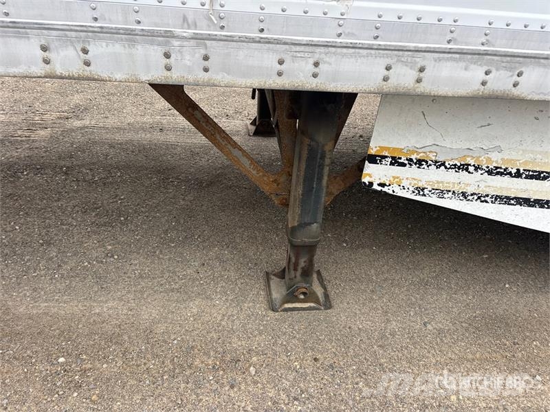 Manac 53 ft x 102 in Tri/A Van Trailer Прицепы-фургоны