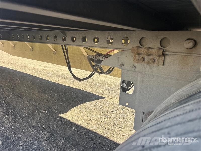 Manac 53 ft x 102 in T/A Van Trailer Fast kasse