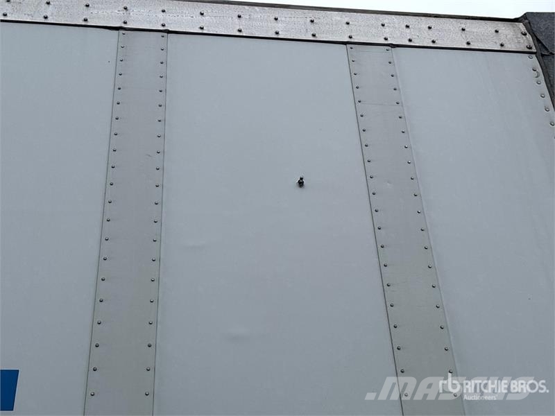 Manac 53 ft x 102 in T/A Van Trailer Прицепы-фургоны