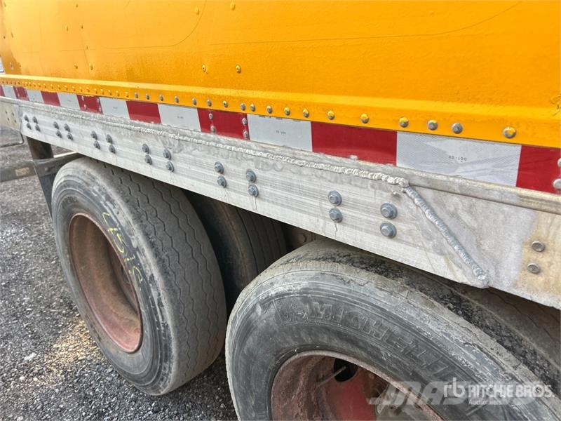Manac 53 ft x 102 in T/A Van Trailer Dobozos pótkocsik