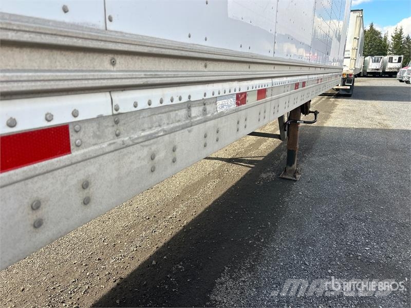 Manac 53 ft x 102 in T/A Van Trailer Прицепы-фургоны