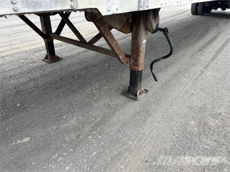 Manac 53 ft x 102 in T/A Van Trailer 厢式拖车