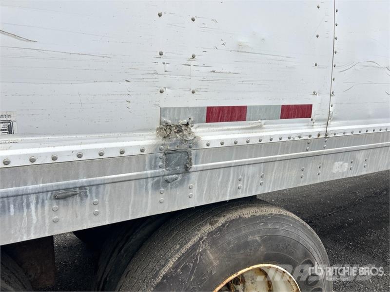 Manac 53 ft x 102 in T/A Van Trailer Cajas de remolque