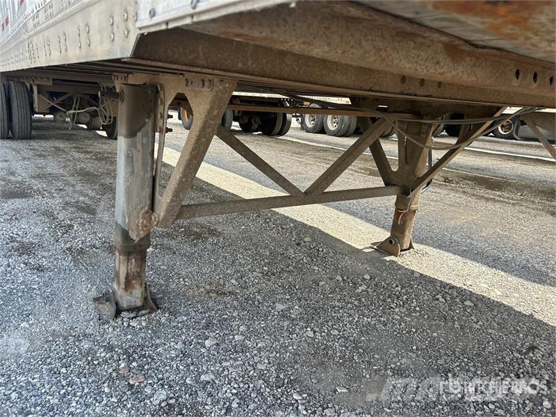Manac 53 ft x 102 in Tri/A Van Trailer Прицепы-фургоны