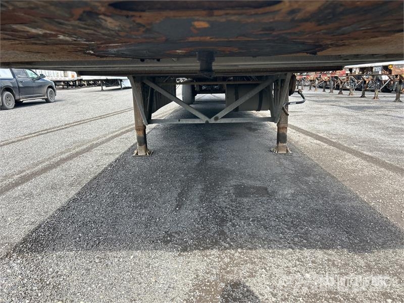 Manac 53 ft x 102 in T/A Heated Van Trailer Skåpsläp