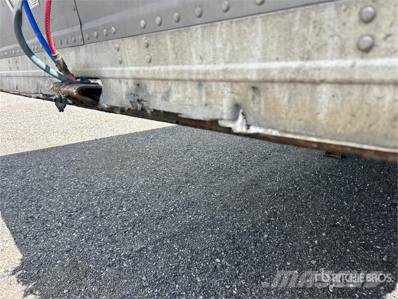 Manac 53 ft x 102 in T/A Van Trailer Cajas de remolque
