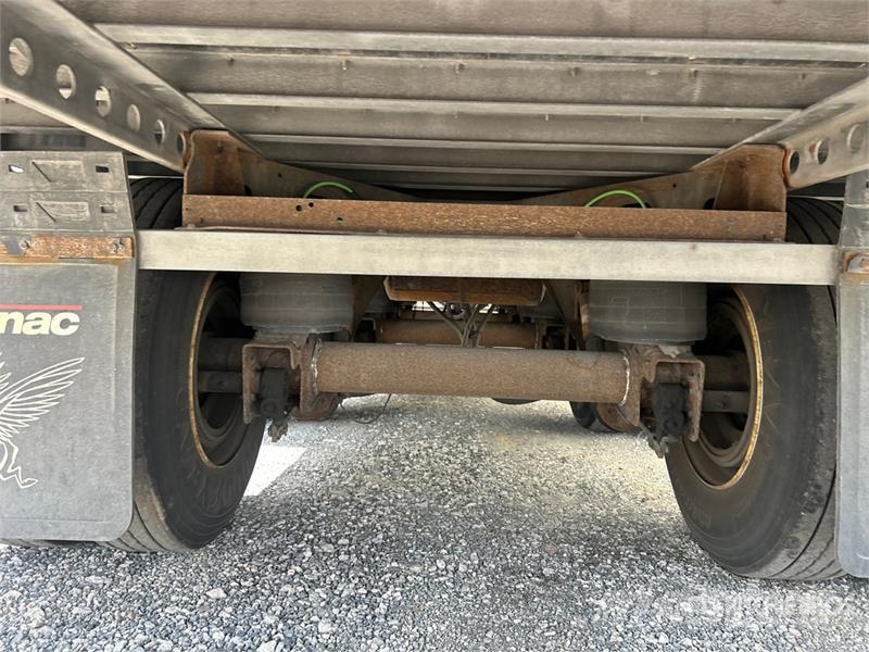 Manac 53 ft x 102 in Tri/A Van Trailer Carrocería de caja