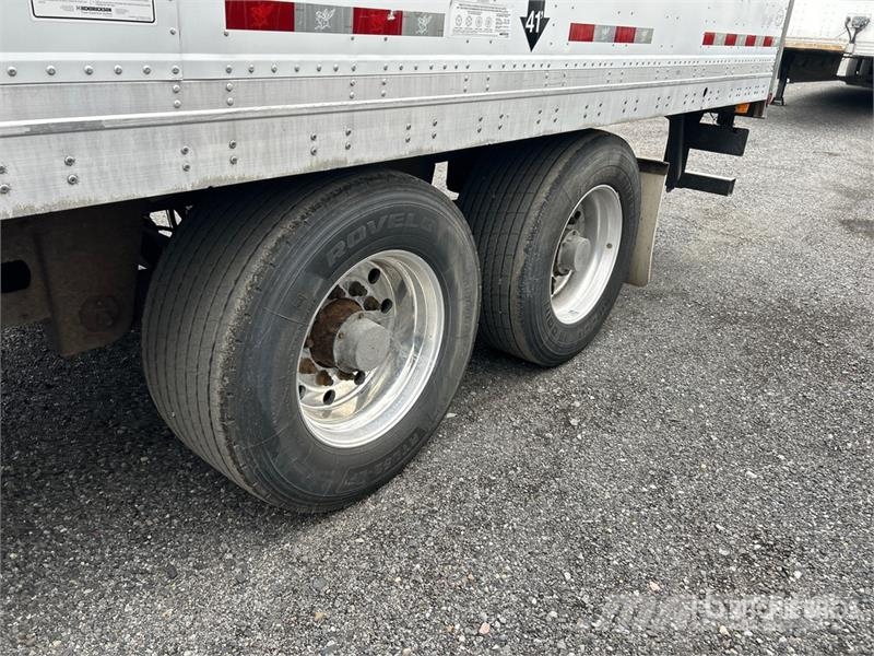 Manac 53 ft x 102 in T/A Van Trailer Skåpsläp