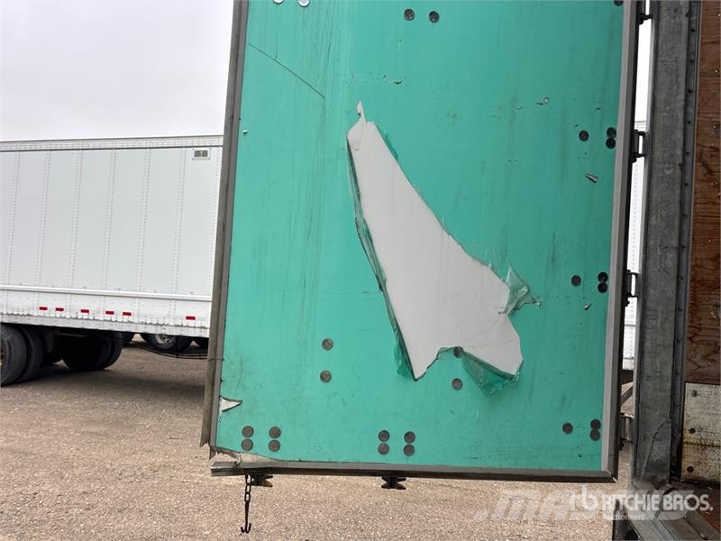 Manac 53 ft x 102 in Tri/A Van Trailer Прицепы-фургоны