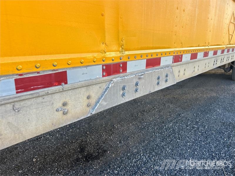 Manac 53 ft x 102 in T/A Van Trailer Dobozos pótkocsik