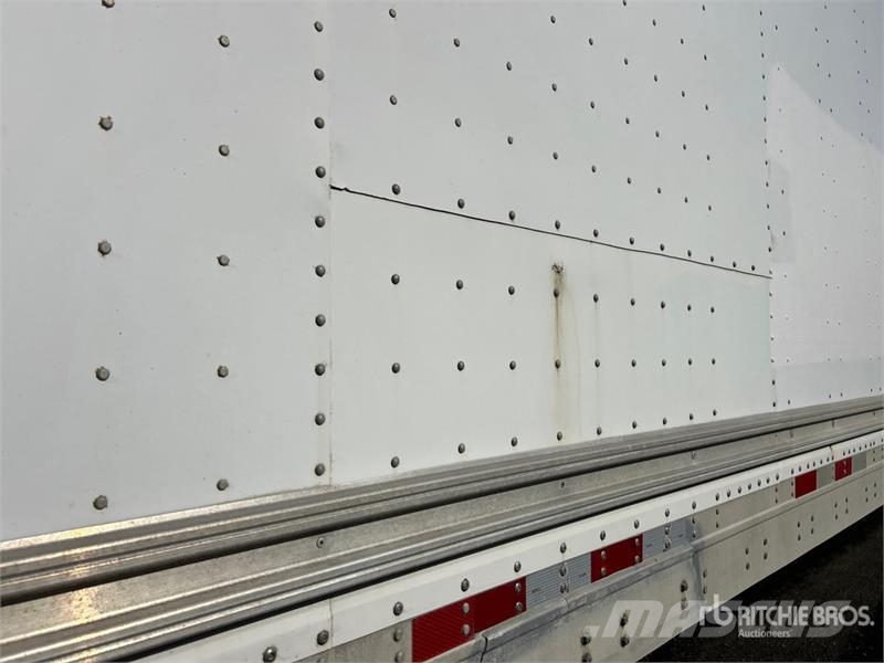 Manac 53 ft x 102 in T/A Van Trailer Прицепы-фургоны