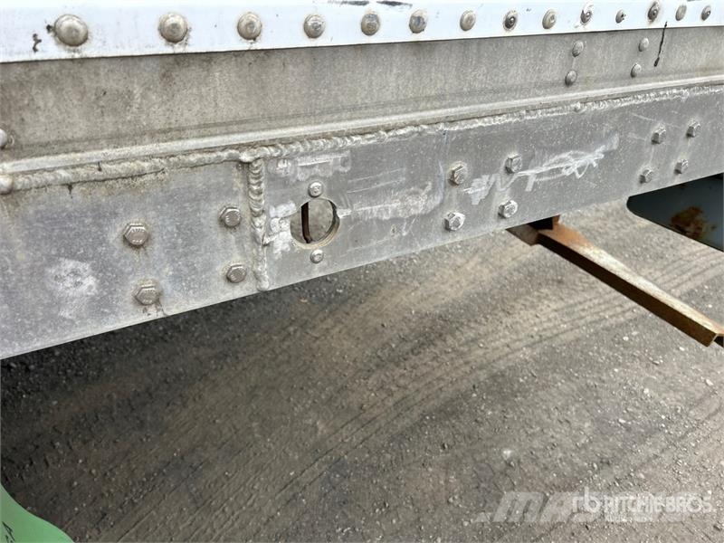 Manac 53 ft x 102 in T/A Van Trailer 厢式拖车