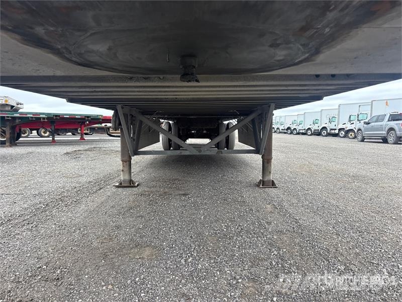 Manac 53 ft x 102 in Tri/A Van Trailer Skappåbygg