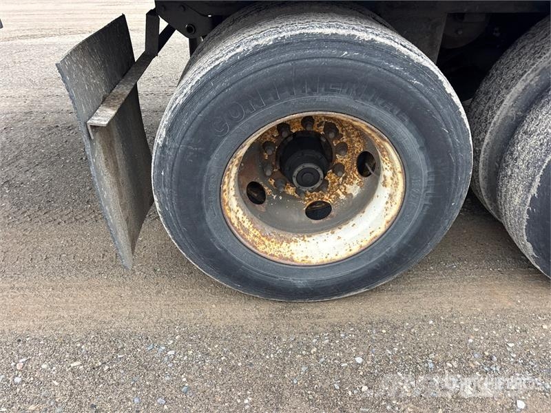 Manac 53 ft x 102 in T/A Van Trailer Dobozos pótkocsik