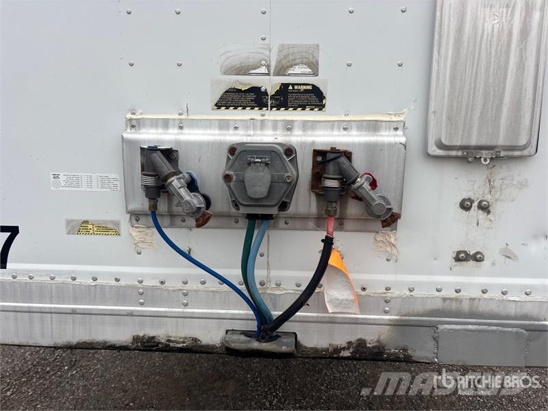 Manac 53 ft x 102 in Tri/A Van Trailer Skappåbygg