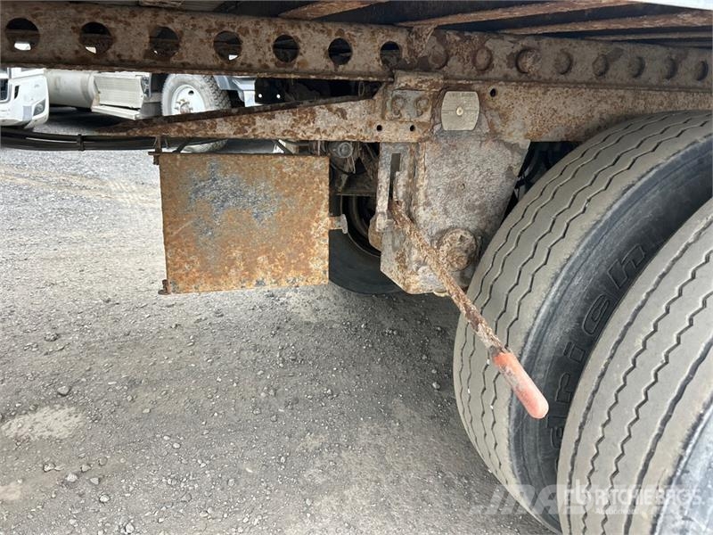 Manac 53 ft x 102 in T/A Van Trailer Прицепы-фургоны