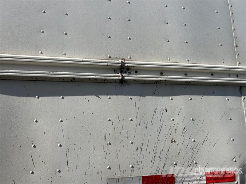 Manac 53 ft x 102 in T/A Van Trailer Rimorchi cassonati