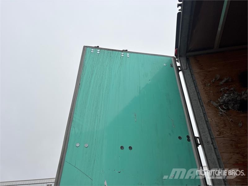 Manac 53 ft x 102 in Tri/A Van Trailer Прицепы-фургоны