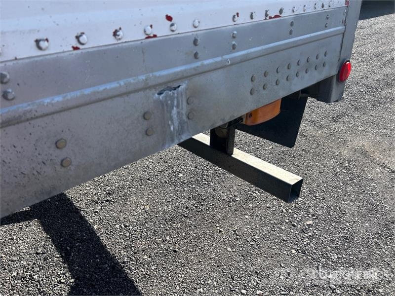 Manac 53 ft x 102 in T/A Van Trailer Rimorchi cassonati
