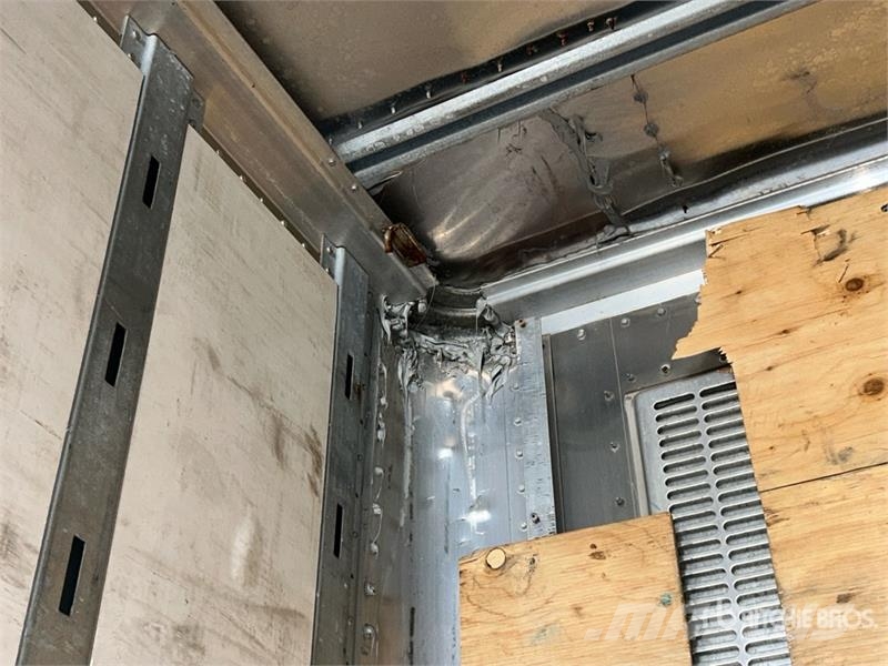 Manac 53 ft x 102 in T/A Van Trailer Cajas de remolque