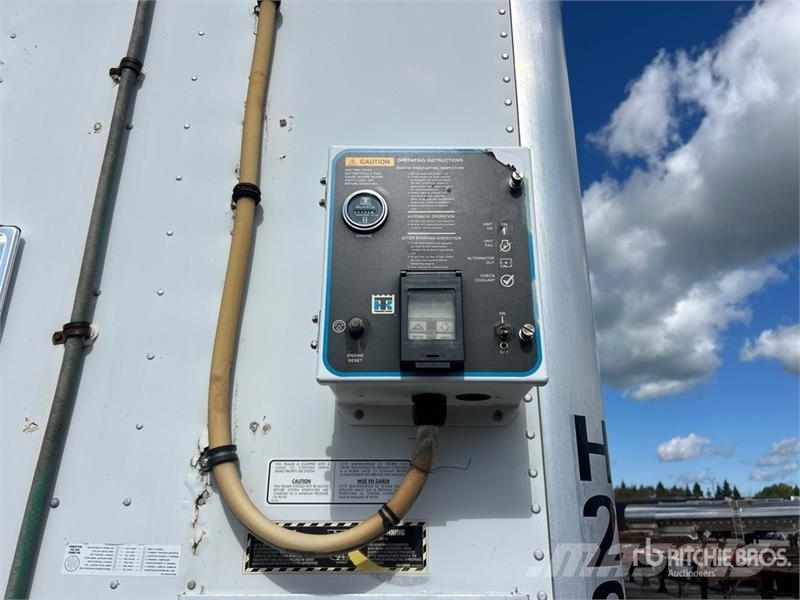 Manac 53 ft x 102 in T/A Heated Van Trailer Skåpsläp