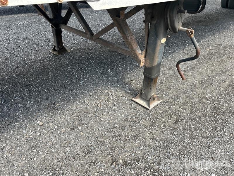 Manac 53 ft x 102 in T/A Van Trailer Cajas de remolque
