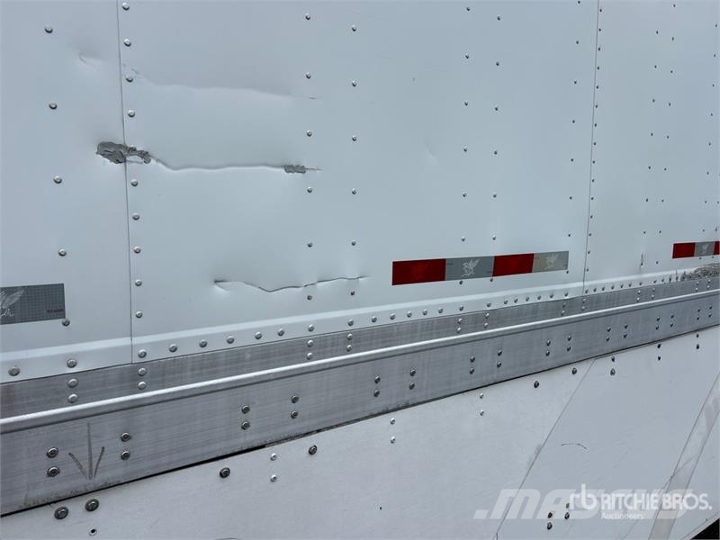 Manac 53 ft x 102 in T/A Van Trailer Skåpsläp