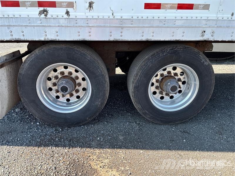Manac 53 ft x 102 in T/A Van Trailer ボックスボディートレーラー