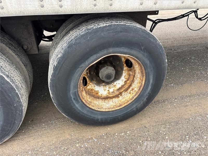 Manac 53 ft x 102 in T/A Van Trailer Dobozos pótkocsik