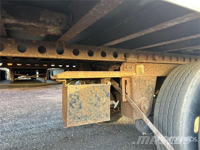 Manac 53 ft x 102 in T/A Van Trailer Dobozos pótkocsik