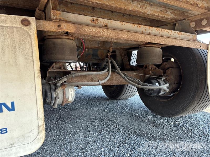 Manac 53 ft x 102 in T/A Van Trailer ボックスボディートレーラー