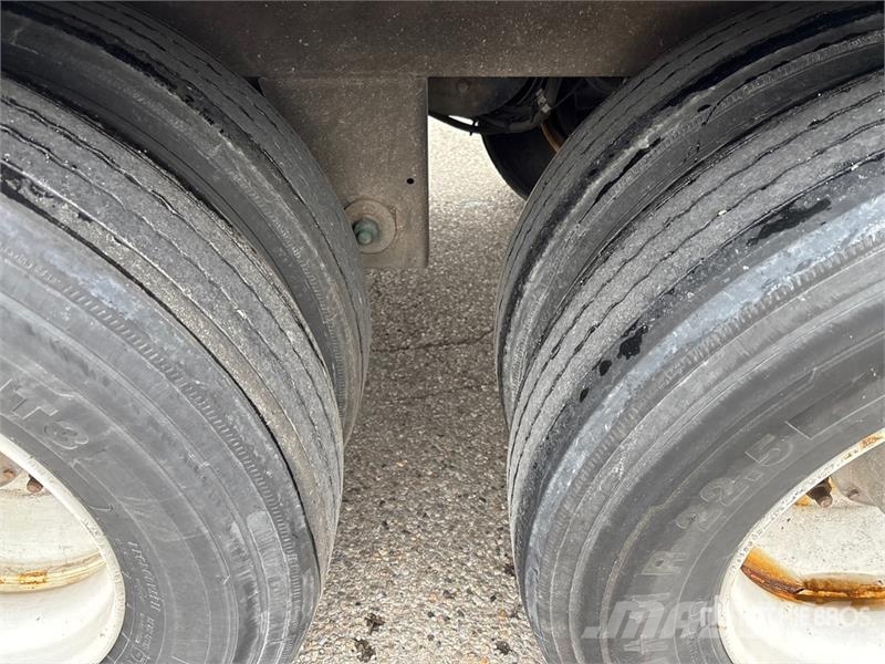 Manac 92253A811 53 ft T/A Van Trailer Прицепы-фургоны