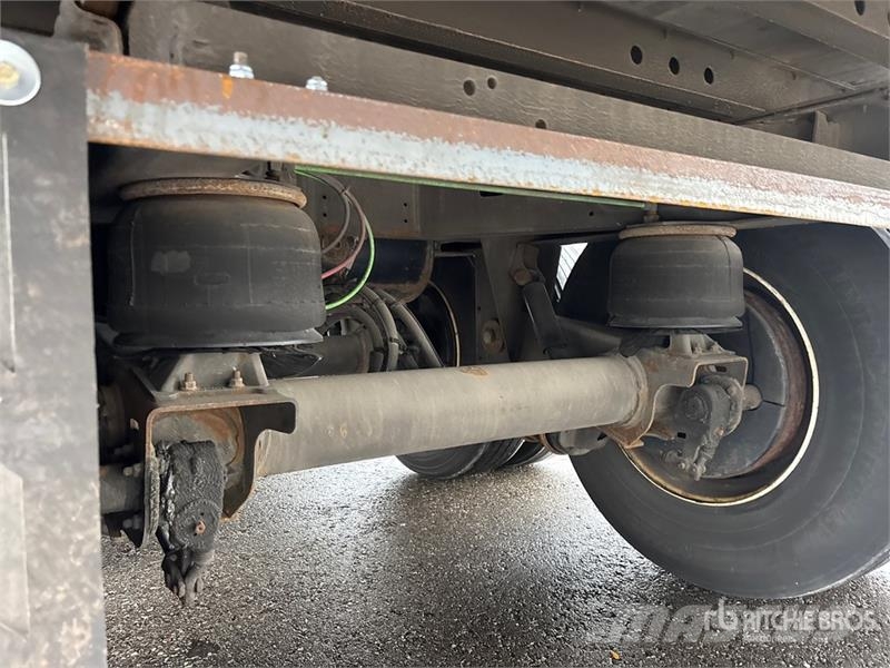 Manac 92253A811 53 ft x 102 in T/A Van Trailer Прицепы-фургоны