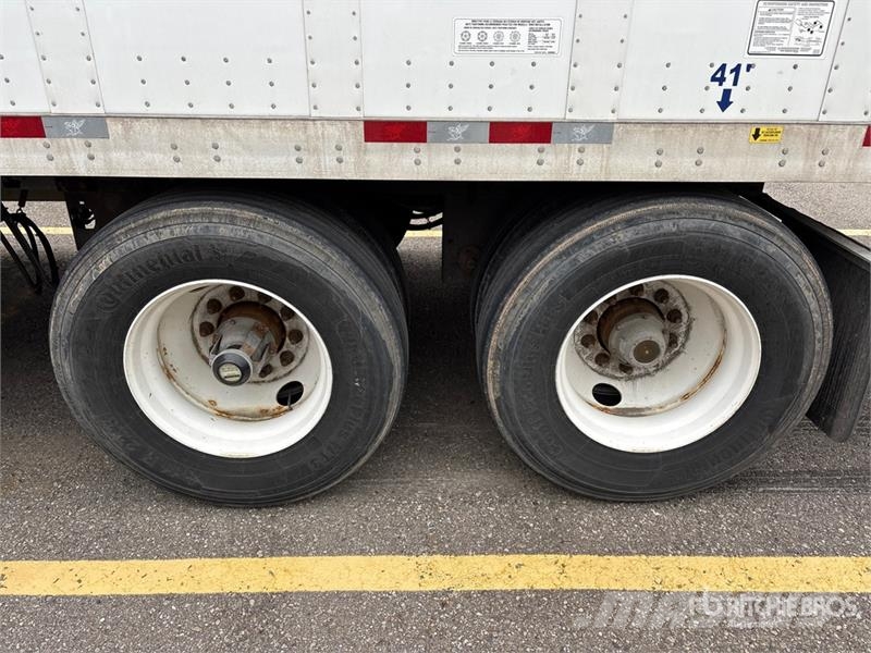 Manac 92253A811 53 ft x 102 in T/A Van Trailer Причепи-фургони