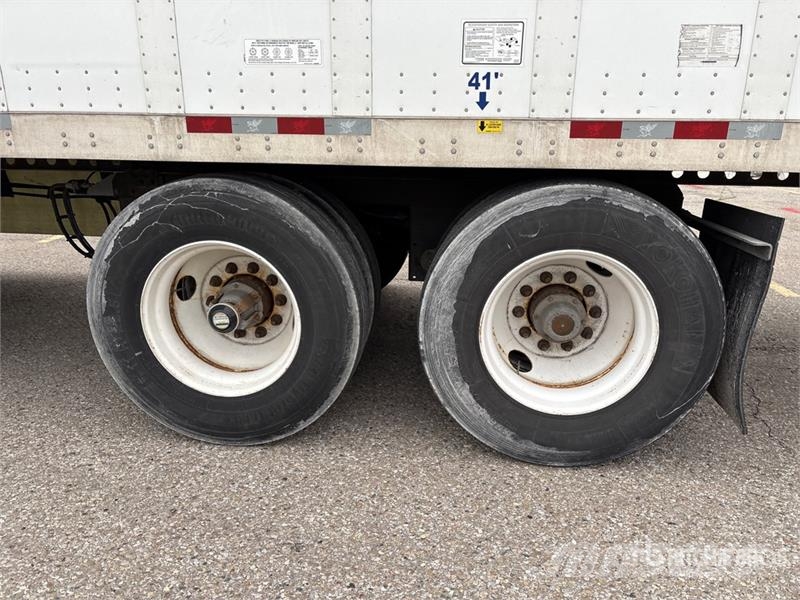 Manac 92253A811 53 ft x 102 in T/A Van Trailer Прицепы-фургоны