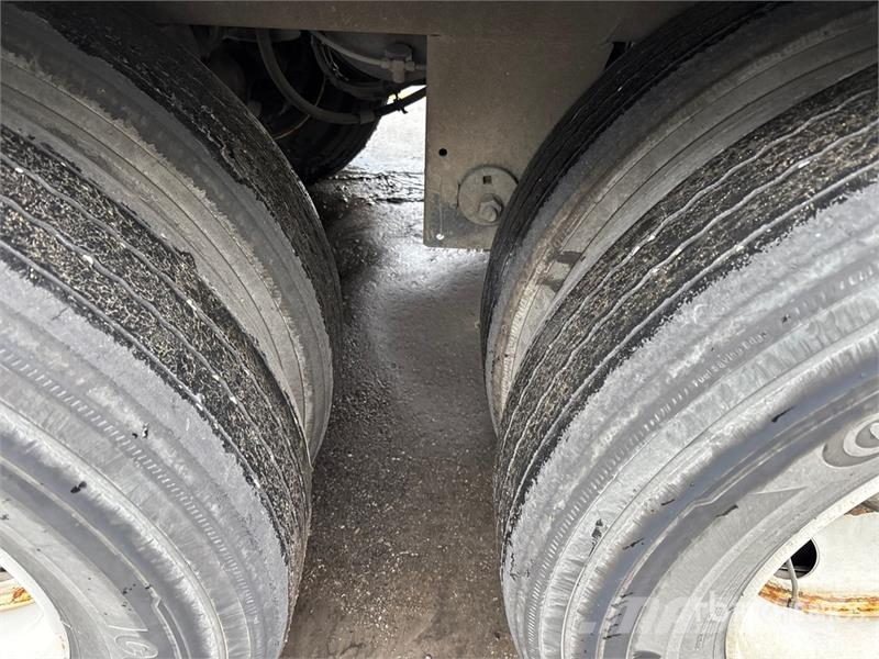 Manac 92253A811 53 ft x 102 in T/A Van Trailer Dengtos priekabos
