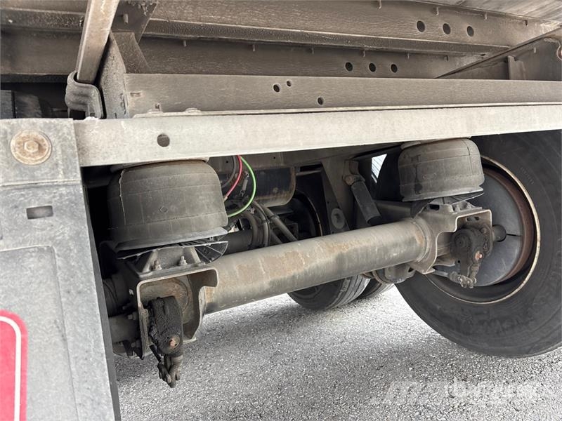 Manac 92253A811 53 ft x 102 in T/A Van Trailer Причепи-фургони