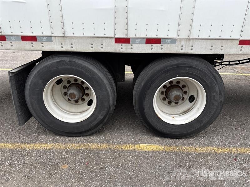 Manac 92253A811 53 ft x 102 in T/A Van Trailer Причепи-фургони