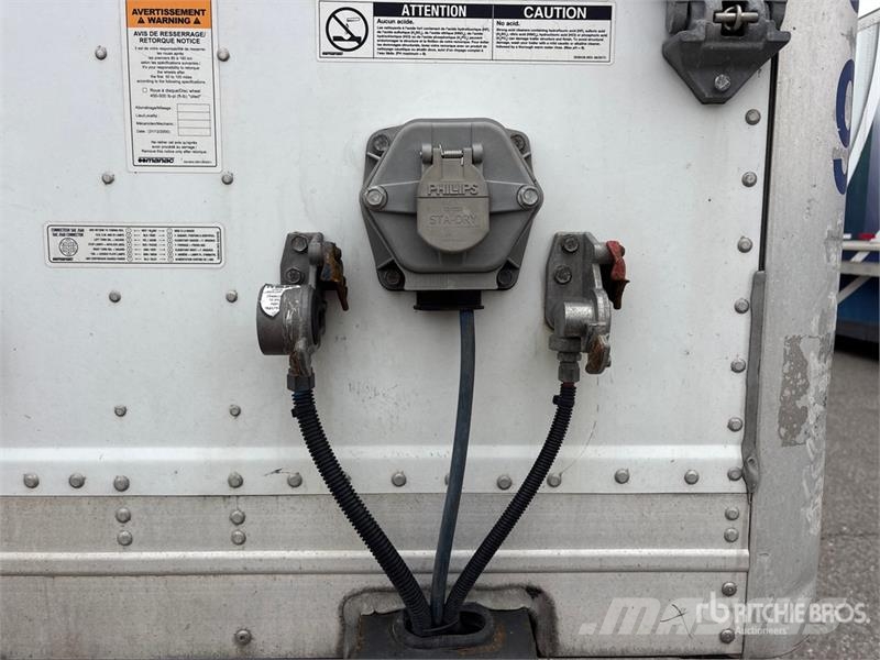 Manac 92253A811 53 ft x 102 in T/A Van Trailer Причепи-фургони