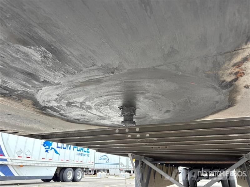 Manac 92253A811 53 ft x 102 in T/A Van Trailer Причепи-фургони
