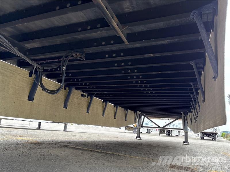 Manac 92253A811 53 ft x 102 in T/A Van Trailer Причепи-фургони